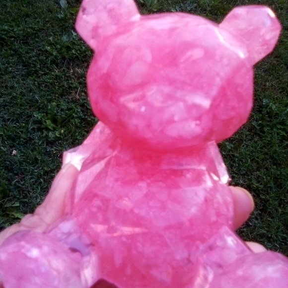 6' Rose Quarts resin filled Bear figurine - Picture 4 of 4